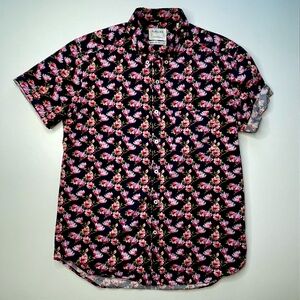 Men’s sm Public Art button up.